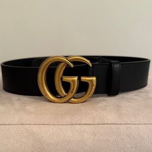 Gucci Black Leather Marmont Belt with Gold GG Emblem